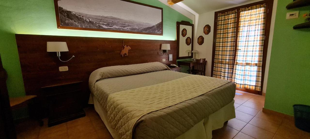 Locanda Mossa Dei Barbari Buriano  Luaran gambar