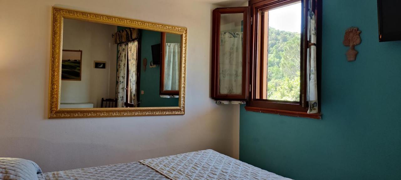 Locanda Mossa Dei Barbari Buriano  Luaran gambar