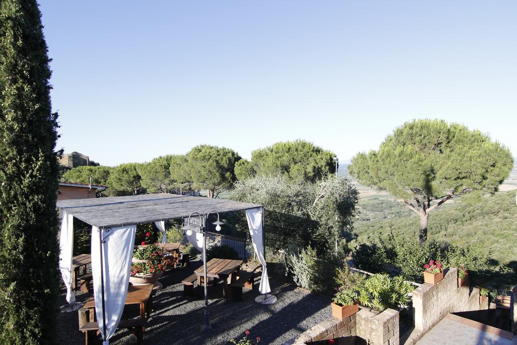 Locanda Mossa Dei Barbari Buriano  Luaran gambar