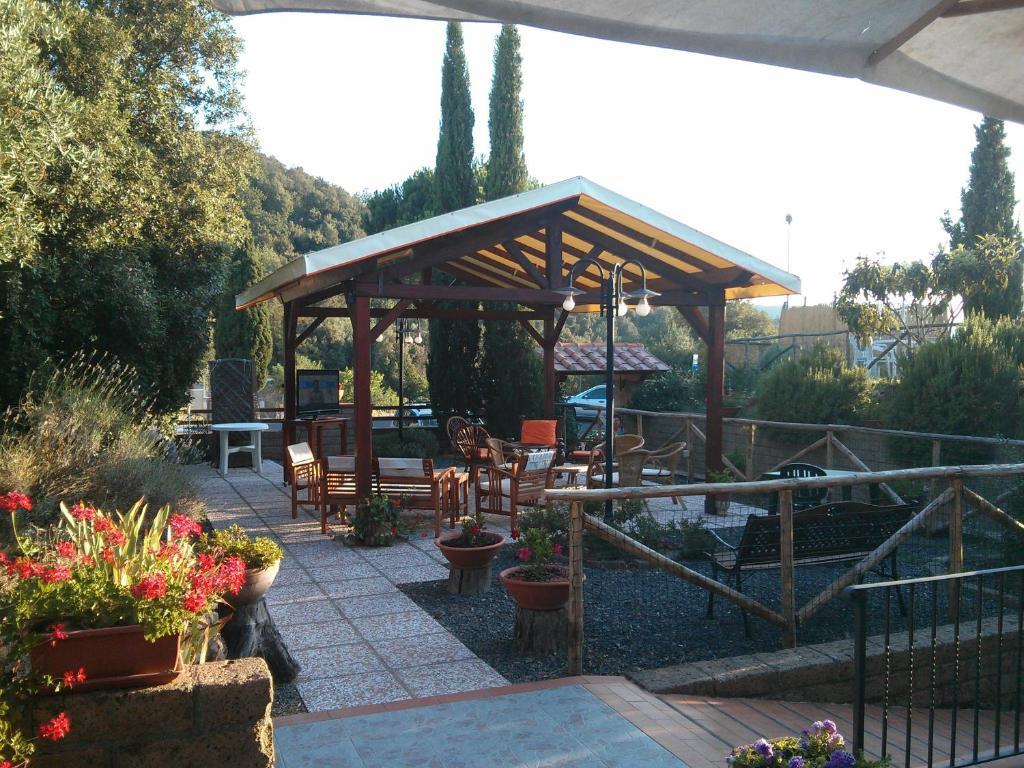 Locanda Mossa Dei Barbari Buriano  Luaran gambar