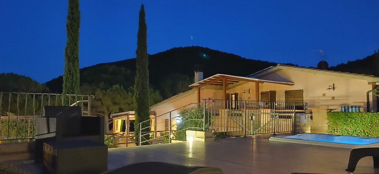 Locanda Mossa Dei Barbari Buriano  Luaran gambar